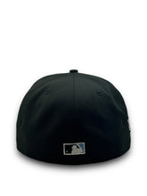 Load image into Gallery viewer, 59Fifty Chicago White Sox 2005 World Series Black - Icy Blue UV
