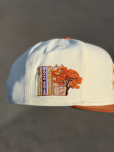 Load image into Gallery viewer, [FALL PACK 2.0] 59Fifty Chicago Cubs Be Fall 'Leaves' 2T Chrome/Rust - Green UV
