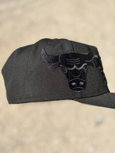 Load image into Gallery viewer, 9Fifty A-Frame Snapback Chicago Bulls [PROUD] Black/Black - Grey UV
