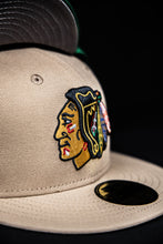 Load image into Gallery viewer, 59Fifty NHL Chicago Blackhawks “Tomahawk” [Camel] - Grey UV
