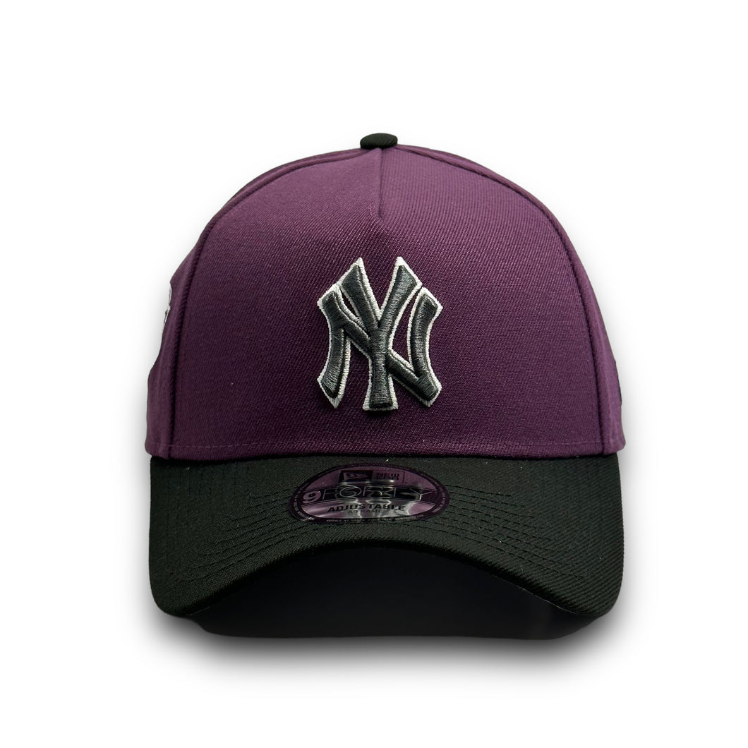 9Forty A-Frame New York Yankees 2000 World Series 2-Tone Snapback  Plum/Black - Grey UV