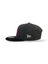 Load image into Gallery viewer, 9Fifty Snapback Mexico World Baseball Classic w/Flag Graphite/Black - Green UV
