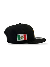 Load image into Gallery viewer, 9Fifty Snapback Mexico World Baseball Classic w/Flag Black - Sky Blue UV
