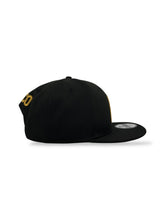 Load image into Gallery viewer, 9Fifty Snapback Mexico World Baseball Classic Black/Gold - Grey UV
