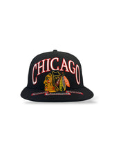 Load image into Gallery viewer, 59Fifty New Era Chicago Blackhawks &quot;Oversized&quot; Black - Gray UV
