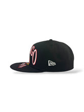 Load image into Gallery viewer, 59Fifty New Era Chicago Blackhawks &quot;Oversized&quot; Black - Gray UV
