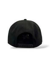 Load image into Gallery viewer, [MEXICO DE ORO V.4] 9Fifty A-Frame Snapback Mexico Skull Chief Black Suede Visor - Storm Grey Suede UV
