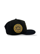 Load image into Gallery viewer, [MEXICO DE ORO V.3] 9Fifty A-Frame Snapback Mexico &quot;El Guerrero&quot; Black Suede Visor - Storm Grey Suede UV
