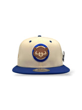 Load image into Gallery viewer, 9Fifty Snapback Chicago Cubs &quot;Clark The Cub&quot; Pin 2-Tone - Gray UV
