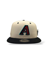 Load image into Gallery viewer, 9Fifty Snapback Arizona Diamondbacks &quot;D. Baxter The Bobcat&quot; Pin 2-Tone - Gray UV
