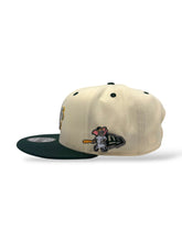 Load image into Gallery viewer, 9Fifty Snapback Oakland Athletics &quot;Stomper&quot; Pin 2-Tone - Gray UV

