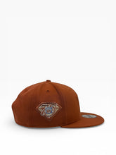 Load image into Gallery viewer, 9Fifty Chicago Bears 75th Anniversary Fall Szn Rust Orange - Green UV
