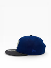 Load image into Gallery viewer, 9Fifty Chicago Bears 75th Anniversary Cara Blanca 2T Royal/Graphite - Grey UV

