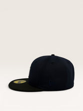 Load image into Gallery viewer, 59Fifty New York Yankees 2001 World Series - Grey UV
