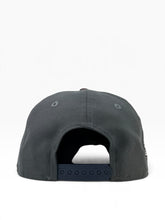 Load image into Gallery viewer, 9Fifty MLB Chicago White Sox 2005 World Series Champs 2T Dark Grey/Maroon Snapback - Grey UV
