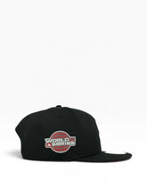 Load image into Gallery viewer, 9Fifty MLB Chicago White Sox 2005 World Series Black Snapback - Red UV
