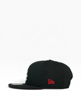 Load image into Gallery viewer, 9Fifty MLB Chicago White Sox 2005 World Series Black Snapback - Red UV
