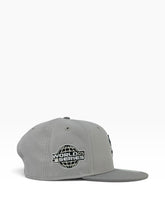 Load image into Gallery viewer, 9Fifty MLB Chicago White Sox 2005 World Series 2T Snow Grey/Storm Grey Snapback - Grey UV
