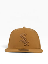 Load image into Gallery viewer, 9Fifty MLB Chicago White Sox 2005 World Series Panama Tan Snapback - Grey UV
