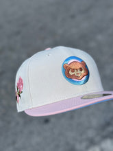 Load image into Gallery viewer, [AGED WELL] 59Fifty Chicago Cubs Stone/Pink Rogue - Icy Blue UV
