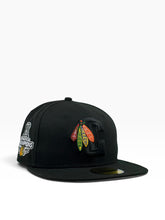 Load image into Gallery viewer, [HOME OPENER FEATHERS] 59Fifty NHL Chicago Blackhawks Black - Grey UV
