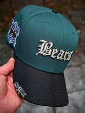 Load image into Gallery viewer, *PRE-ORDER ARRIVES LATE SEPTEMBER 2026* [TBTC 1985] 59Fifty Chicago Bears "1985" 2-Tone Dark Green/Black - Grey UV
