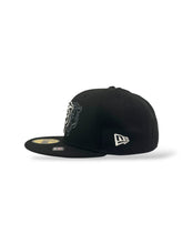 Load image into Gallery viewer, 59Fifty New Era Chicago Bears &quot;Tri-Hit&quot; Black/White Fitted Hat - Gray UV
