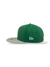 Load image into Gallery viewer, 59Fifty Chicago White Sox &quot;Hardball&quot;  2-Tone Kelly Green/Silver - Grey UV
