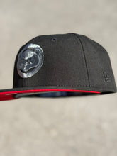 Load image into Gallery viewer, 59Fifty Chicago Cubs 'Be Alert’ Black - Red UV
