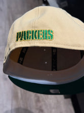 Load image into Gallery viewer, [STERLING PACKERS] 59Fifty Green Bay Packers 1988 2T Vegas Gold/Walnut - Green UV
