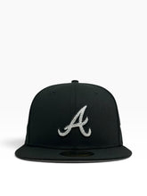 Load image into Gallery viewer, 59Fifty New Era Rhinestone Atlanta Braves Black - Grey UV
