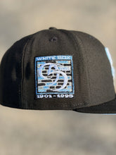 Load image into Gallery viewer, [Sox Icy] 59Fifty Chicago White Sox 95th Anniversary Black - Sky Blue UV
