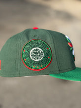 Load image into Gallery viewer, [EL GRITO] 59Fifty Guerrero Azteca 2-Tone Dark Green/Kelly Green - Grey UV
