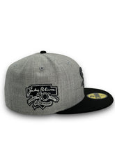 Load image into Gallery viewer, 59Fifty Chicago White Sox 2014 &quot;ROTY&quot; Jackie Robinson Award 2-Tone Heather Grey/Black- Grey UV

