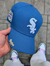 Load image into Gallery viewer, 59Fifty Chicago White Sox '05 World Series Seashore Blue - Pink UV
