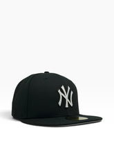 Load image into Gallery viewer, 59Fifty New Era Rhinestone New York Yankees Black - Grey UV
