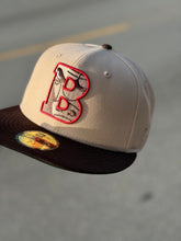Load image into Gallery viewer, [RAW PACK] 59Fifty NBA Chicago Bulls 2T Camel/Burntwood - Green UV
