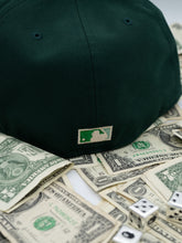 Load image into Gallery viewer, [CASH CUBS] 59Fifty Chicago Cubs Be Alert Dark Green/Kelly Green - Grey UV
