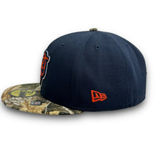 Load image into Gallery viewer, 59Fifty NFL Chicago Bears 2-Tone Navy/Real Tree Edge - Grey UV
