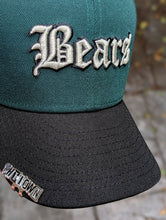 Load image into Gallery viewer, *PRE-ORDER ARRIVES LATE SEPTEMBER 2026* [TBTC 1985] 59Fifty Chicago Bears "1985" 2-Tone Dark Green/Black - Grey UV
