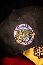 Load image into Gallery viewer, 59Fifty NHL Chicago Blackhawks “Chicago Stadium” [Walnut] - Green UV
