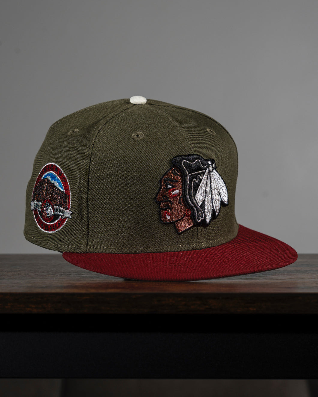 59Fifty Chicago Blackhawks Chicago Stadium 2-Tone Olive/Maroon - Grey UV