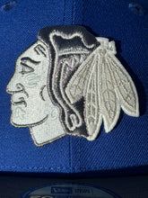 Load image into Gallery viewer, [CARA BLANCA BLACKHAWKS] 59Fifty Chicago Blackhawks 75TH Anniversary 2T Royal/Graphite - Grey UV
