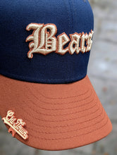 Load image into Gallery viewer, *PRE-ORDER ARRIVES LATE SEPTEMBER 2026* [TBTC 1920] 59Fifty Chicago Bears "Leatherheads" 2-Tone Navy/Tiramisu - Green UV
