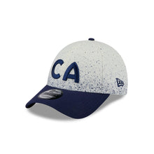 Load image into Gallery viewer, Liga MX 9Forty Adjustable Snapback Club America Splatter 2T White/Navy - Navy UV
