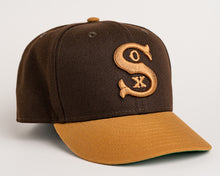 Load image into Gallery viewer, 59Fifty Chicago White Sox Luxury Pack LV 2-Tone Burnt Wood/Light Bronze - Green UV
