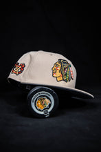 Load image into Gallery viewer, 59Fifty NHL Chicago Blackhawks “Tomahawk” [Camel] - Grey UV
