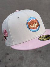 Load image into Gallery viewer, [AGED WELL] 59Fifty Chicago Cubs Stone/Pink Rogue - Icy Blue UV
