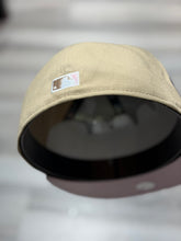 Load image into Gallery viewer, [CAMEL CUBS] 59Fifty Chicago Cubs Wrigley Ivy Patch Camel - Pink UV
