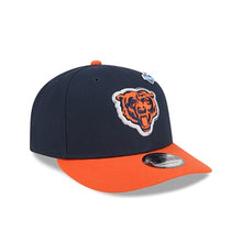 Load image into Gallery viewer, 9Fifty Snapback Chicago Bears Navy 2T 2026 NFL Draft Pre Curved Adjustable Hat - Gray UV
